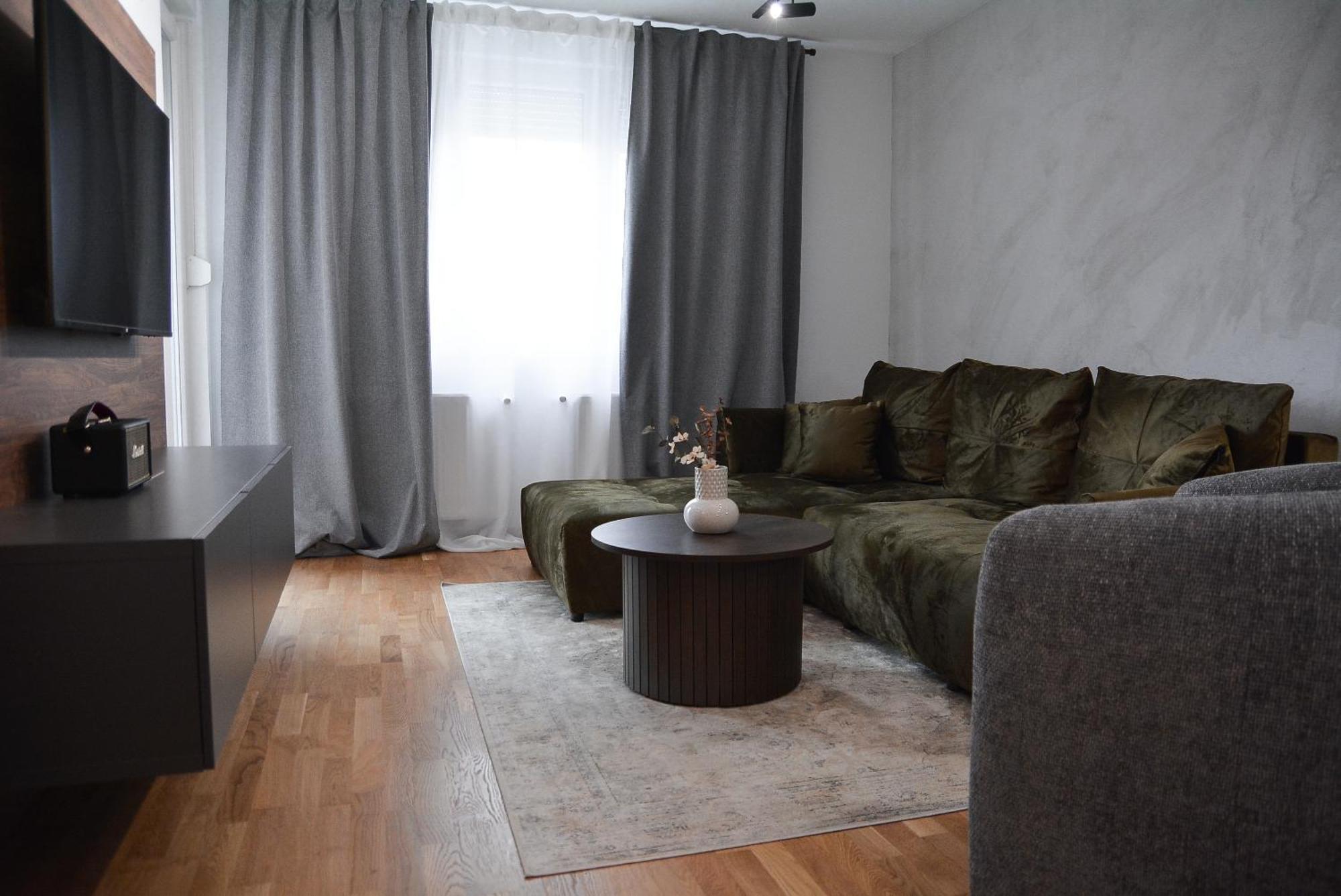Crown Apartment 3 수보티차 외부 사진